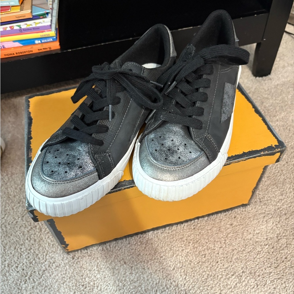 Black and Silver Women's Sneakers